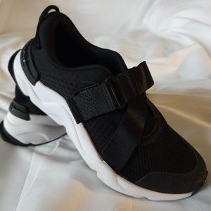 Sorel Womens Kinetic Renegade Strap Sneaker Slip-on New Sz 8 Black NWOB